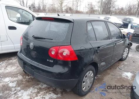 2009 Volkswagen Rabbit S z USA, uszkodzony, nr VIN WVWDA71K09W065819